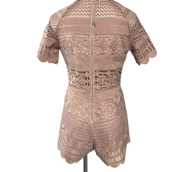 Saylor Shannon romper in blush. Size Medium. Absolutely gorgeous. EUC. - Picture 9 of 16